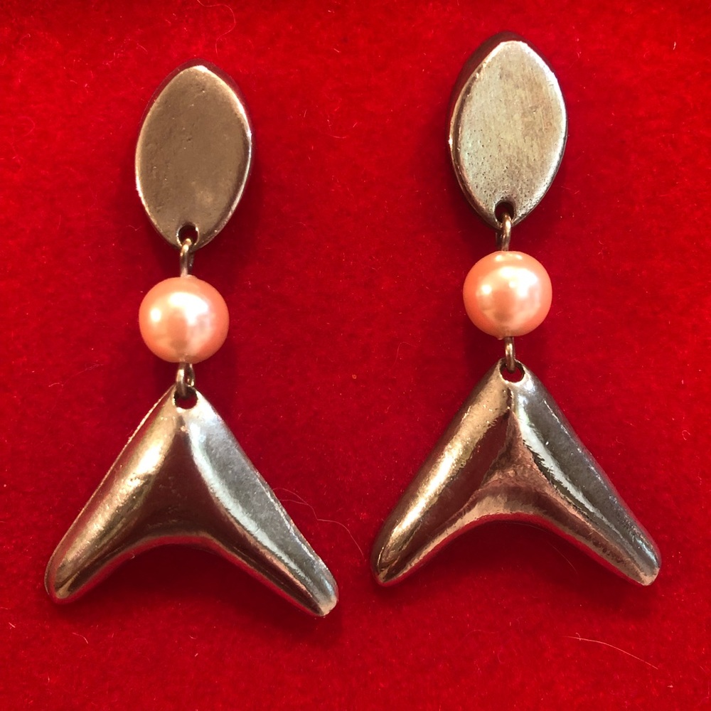 Vintage Hammered Silver and Pearl Earrings